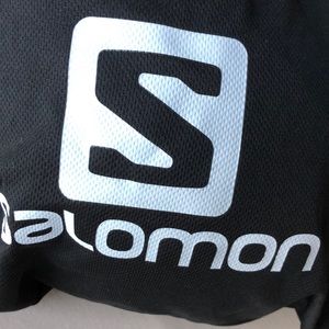 Solomon BEAUTIFUL navy ski helmet only worn once!